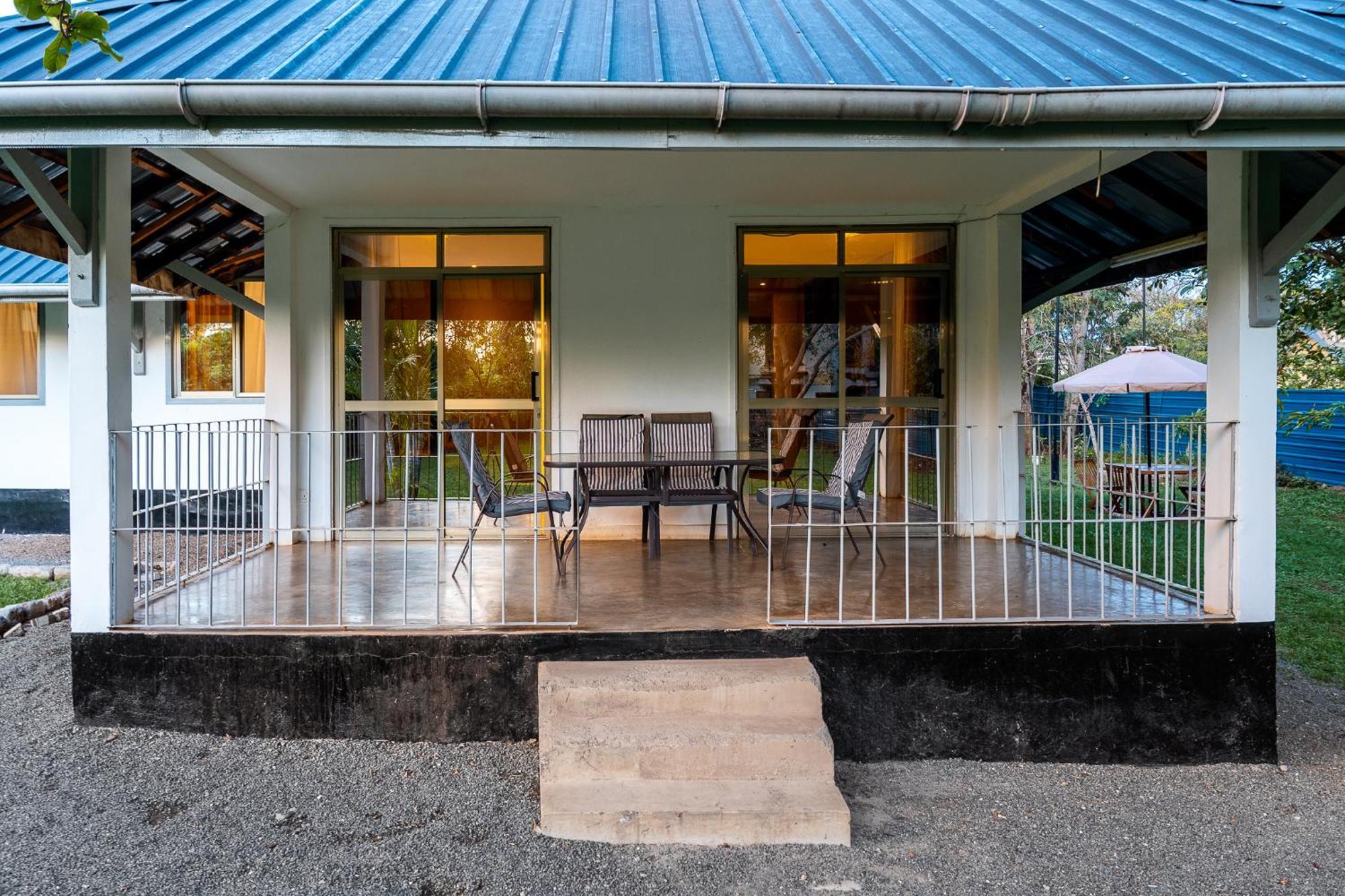 Harry'S Kisumu Oasis Aparthotel Exterior photo