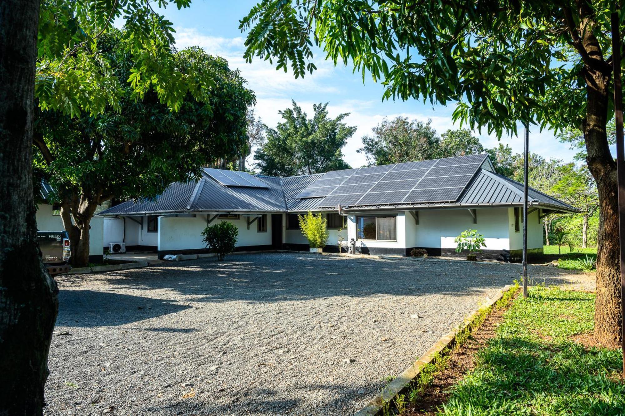 Harry'S Kisumu Oasis Aparthotel Exterior photo