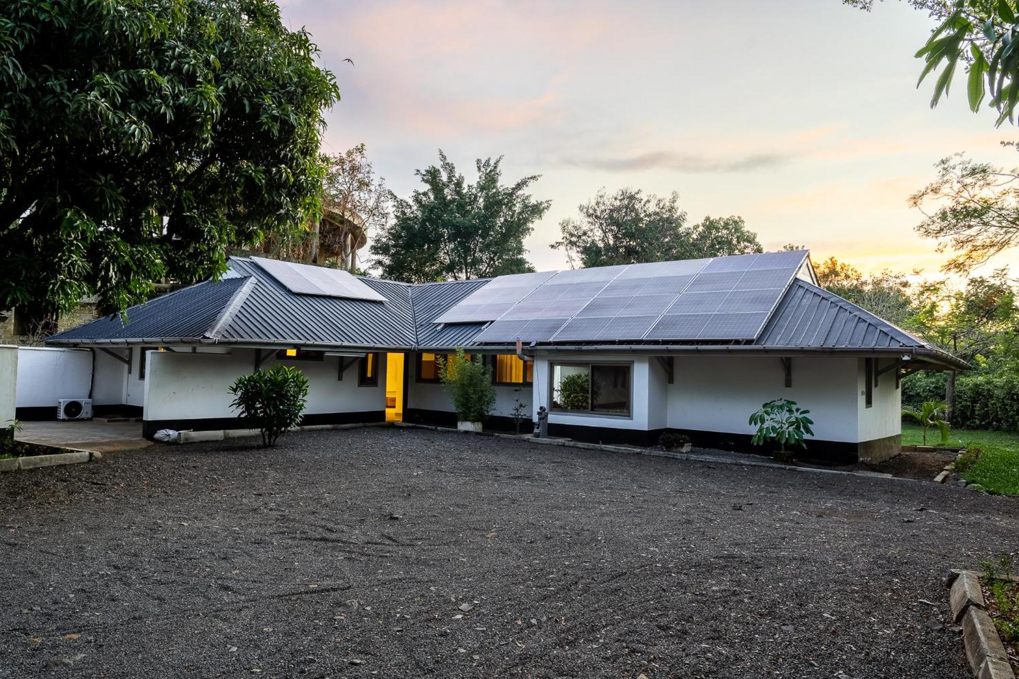 Harry'S Kisumu Oasis Aparthotel Exterior photo