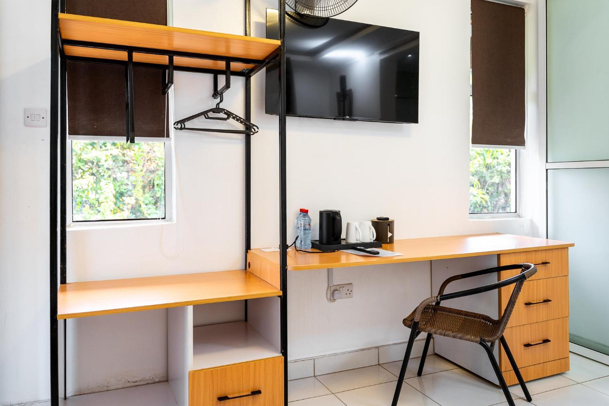 Harry'S Kisumu Oasis Aparthotel Exterior photo