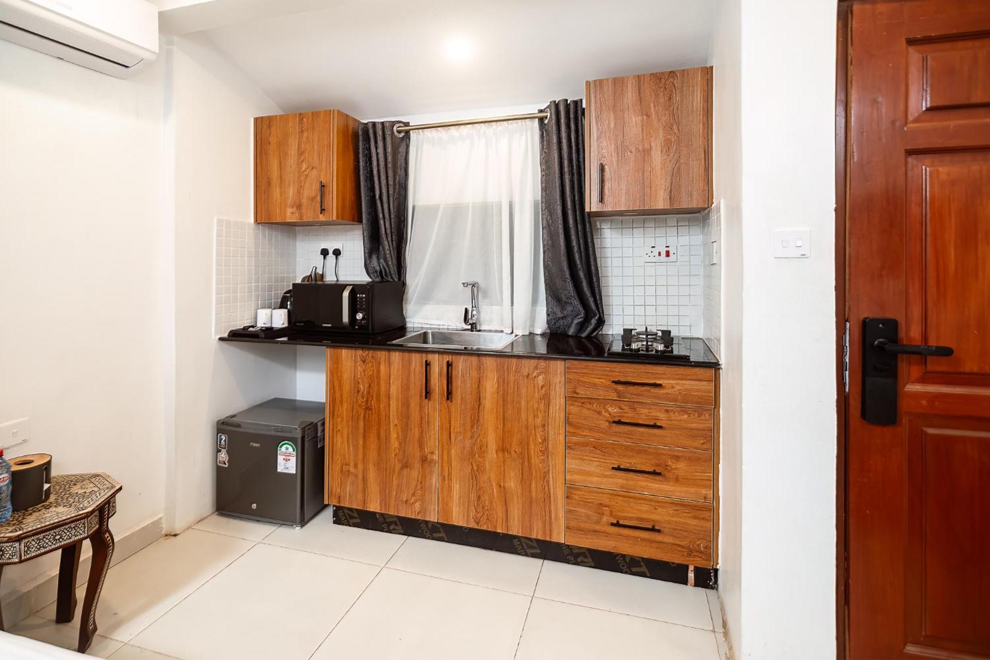 Harry'S Kisumu Oasis Aparthotel Exterior photo
