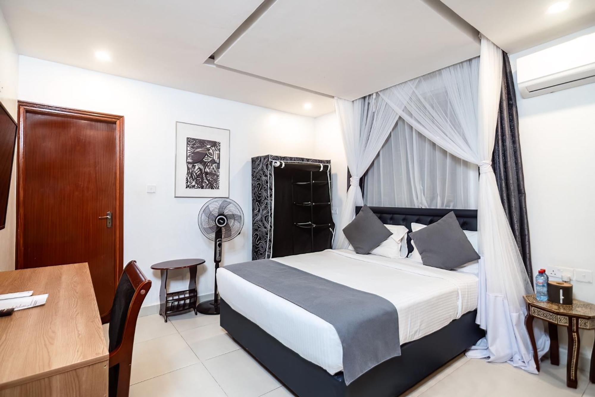 Harry'S Kisumu Oasis Aparthotel Exterior photo